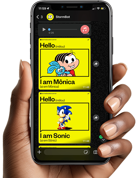 Mão segurando celular